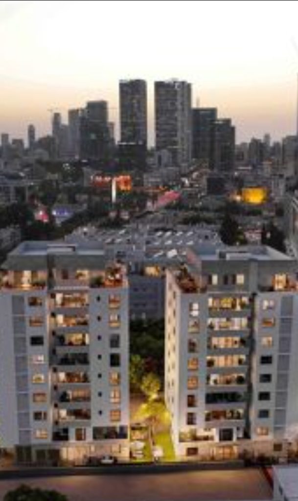 דירת 4 חדרים חדשה למכירה ברחוב עמינדב, תל אביב – פרויקט תמ״א 38 ראשון ברחוב, עם מרפסת, חניה, ממ״ד ובניין מודרני בן 10 קומות.